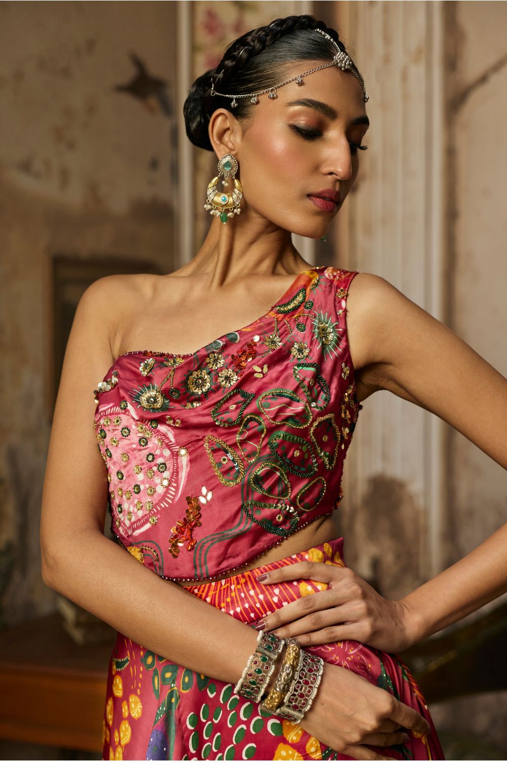 DEEP RED PRINTED AND HIGHLIGHTED SLIT SKIRT SET