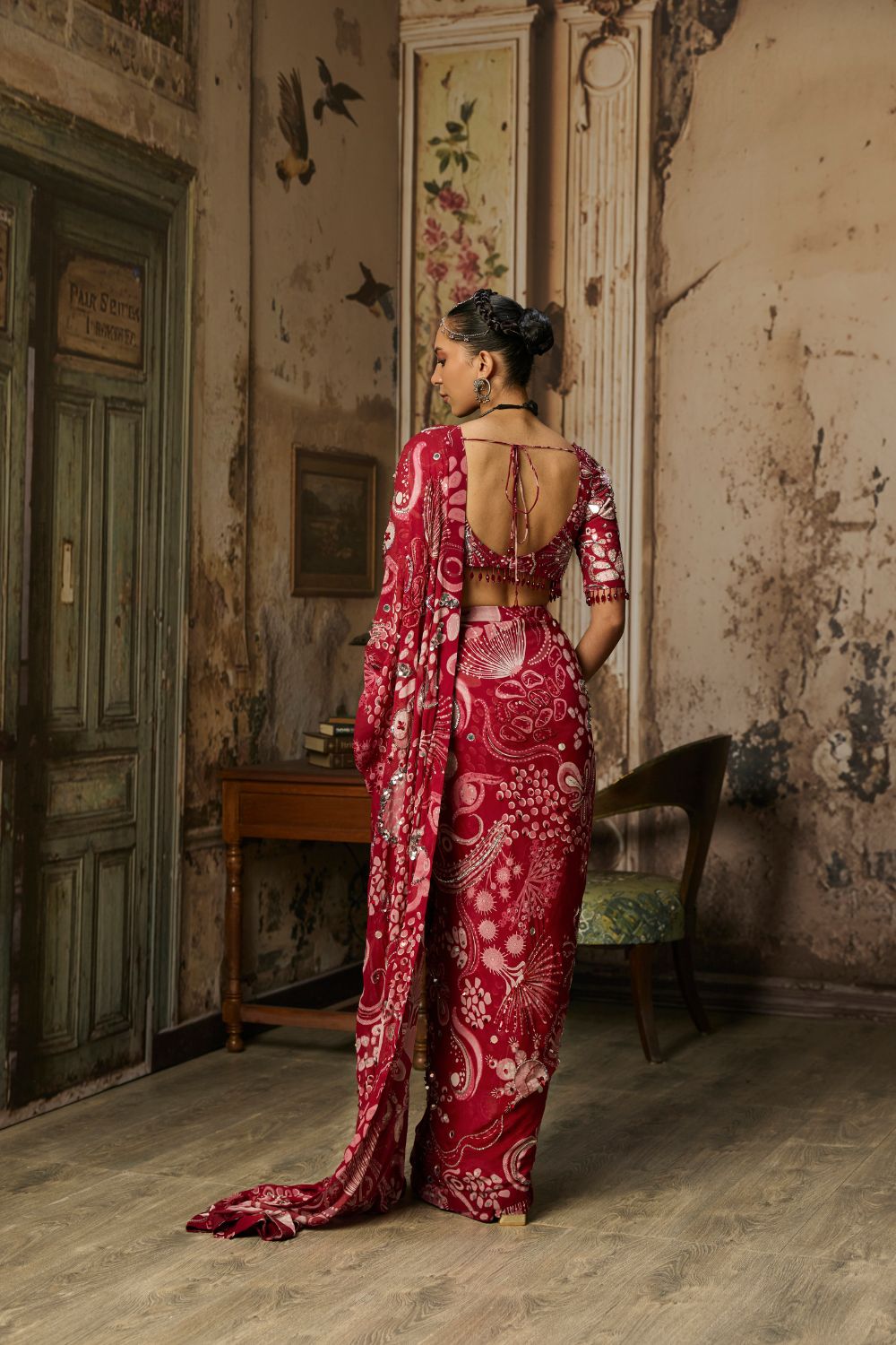 SCARLET RED PRINTED AND HIGHLIGHTED CLASSIC SAREE SET