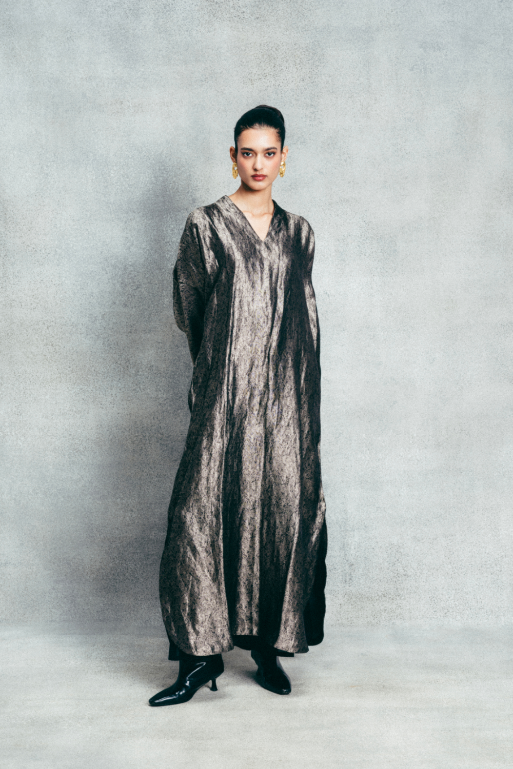 Handwoven Tar Black Banarasi Kaftan