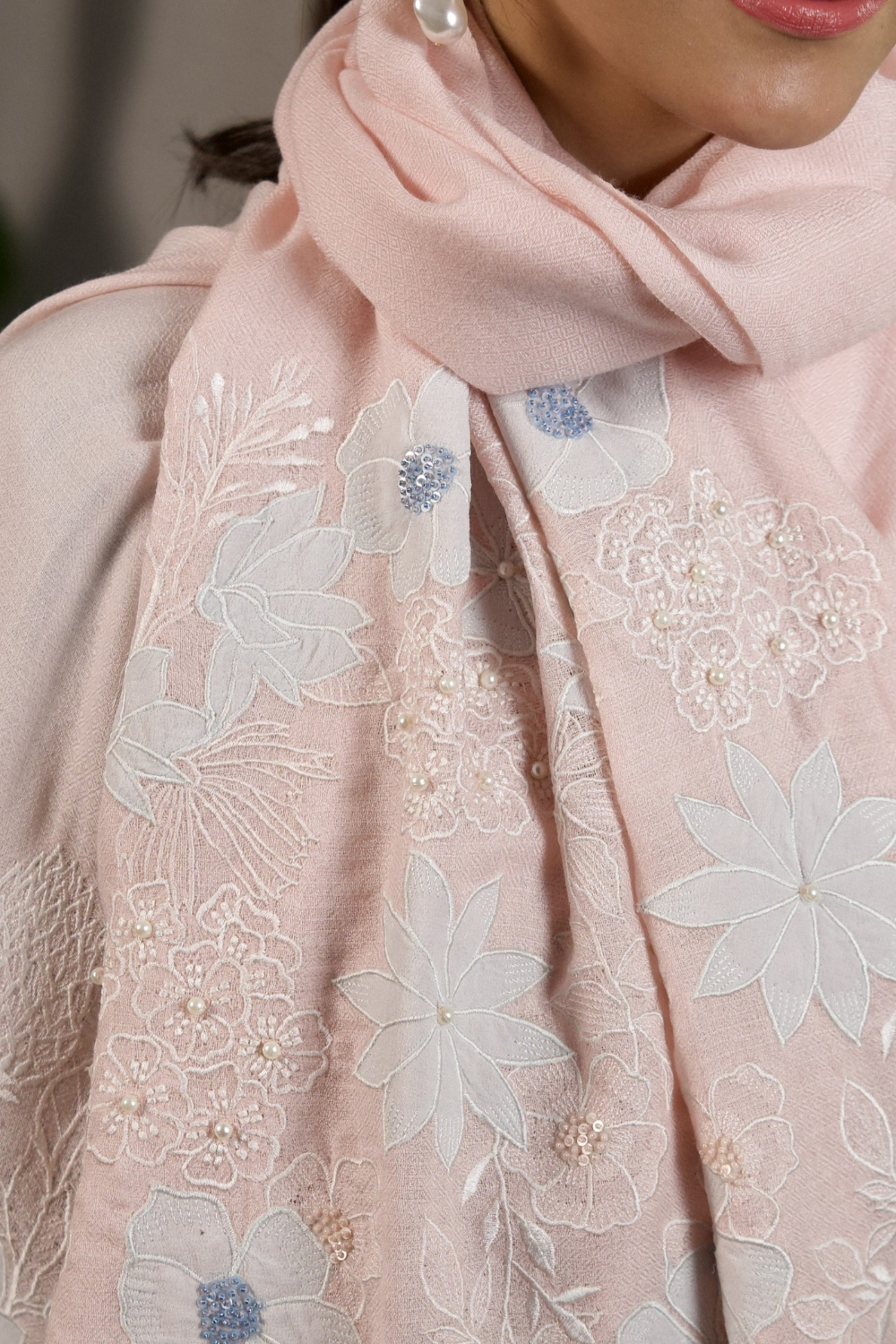 Floraison | Embroidered Wool Silk Stole