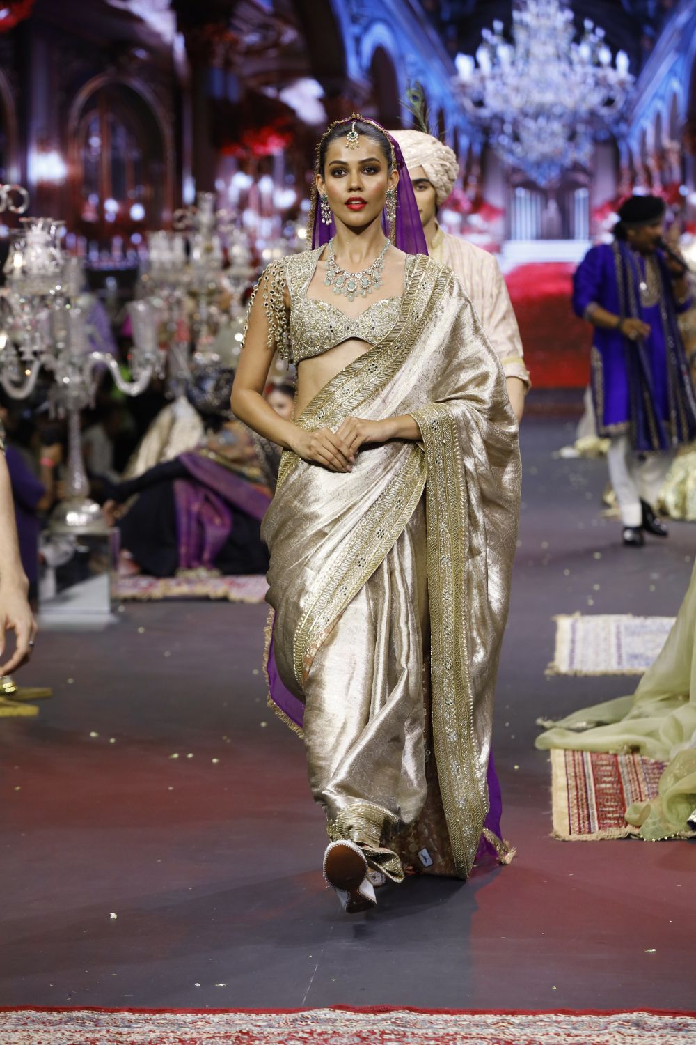 Gulnoor Saree Set