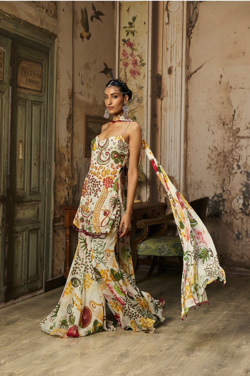 IVORY PRINT AND HIGHLIGHTED KURTI SET