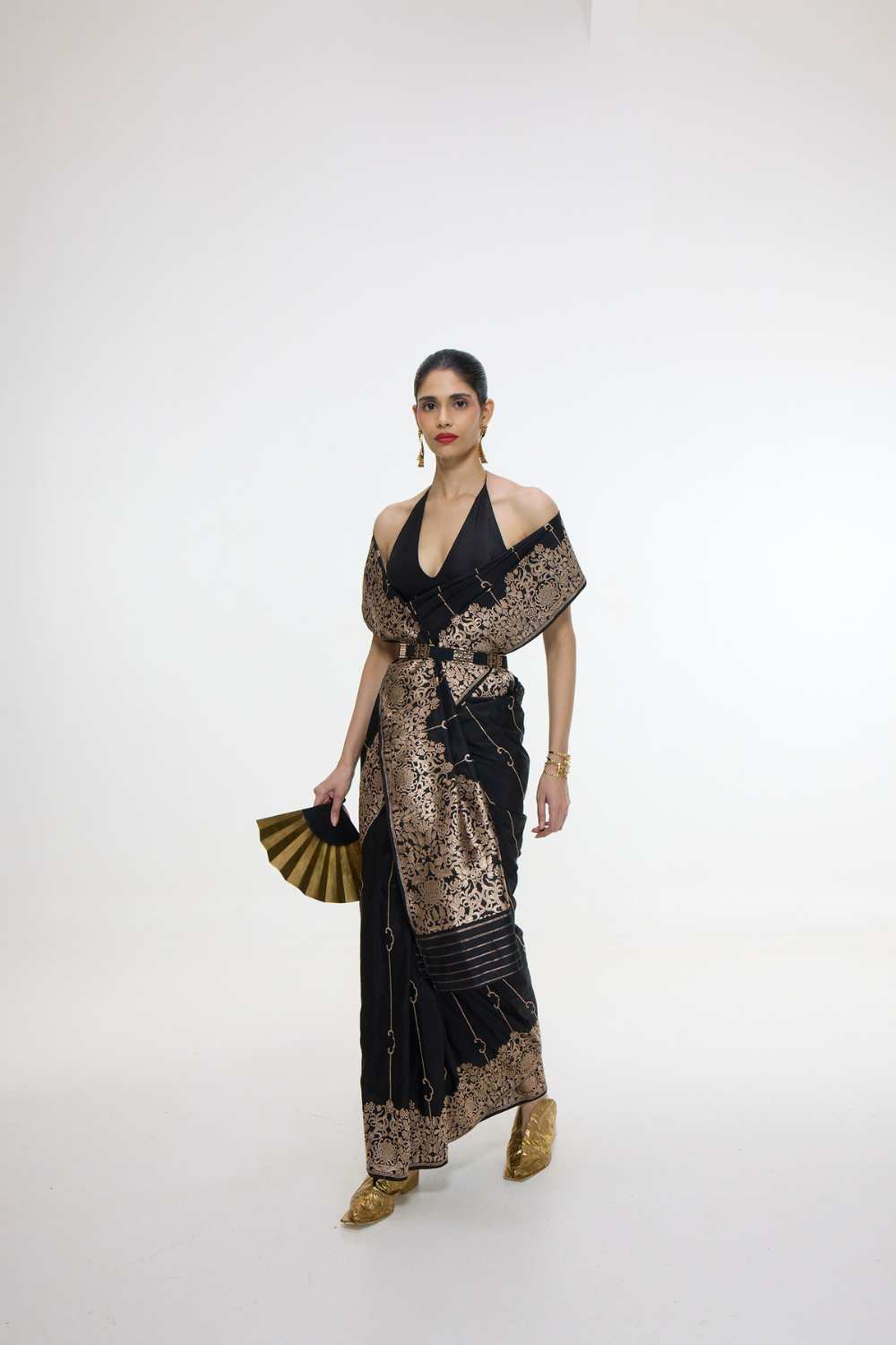 Handwoven Black Mashroo Silk Saree