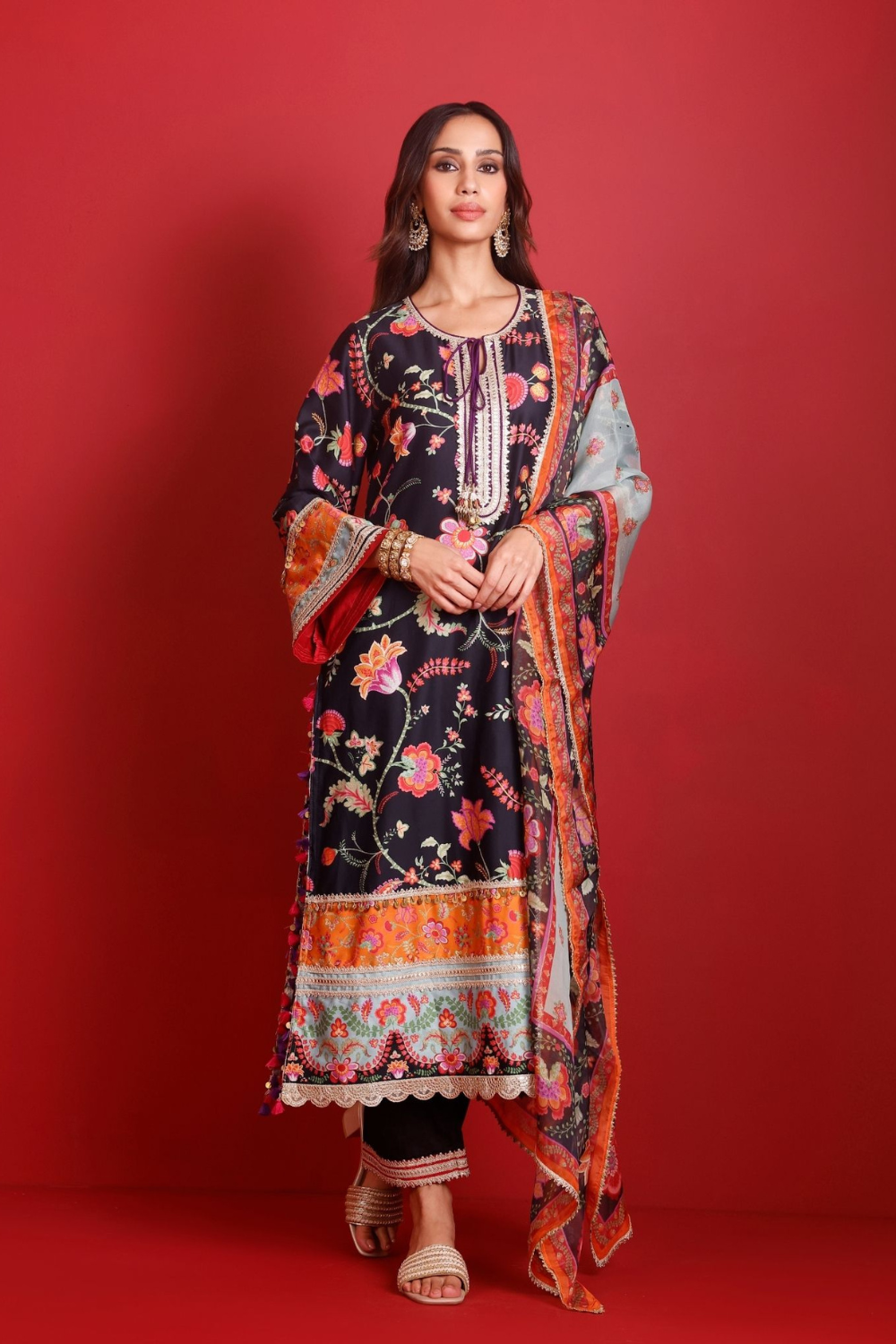 Nisi Pima Satin Printed Black Kurta Set