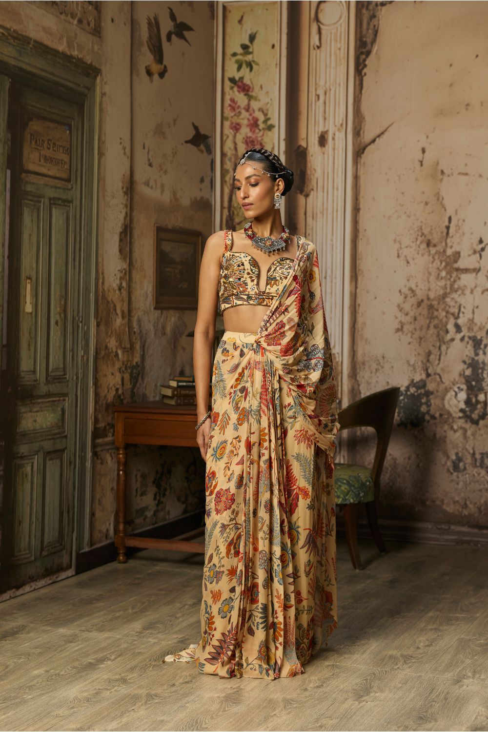 BEIGE PRINTED AND HIGHLIGHTED BLOUSE SKIRT SAREE SET