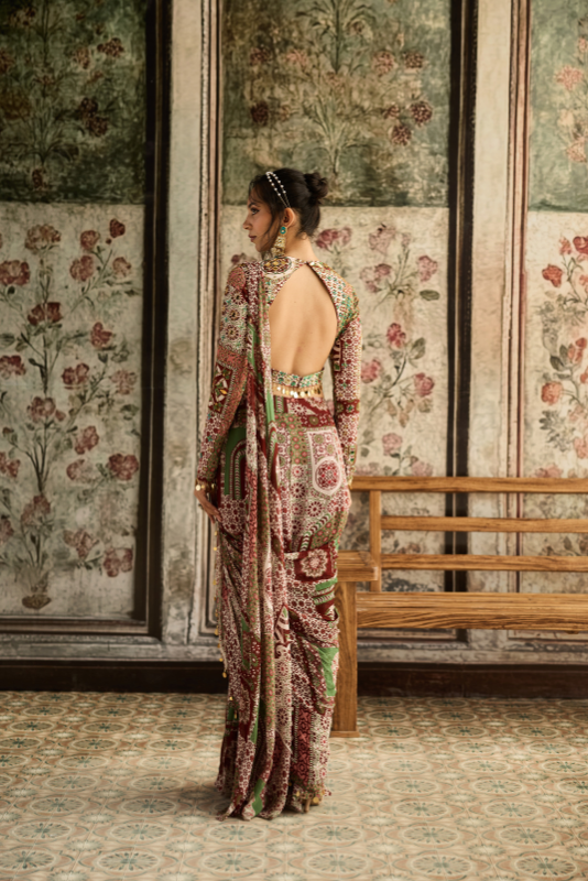 SAGE-MAROON PRINT AND HIGHLIGHTED SLIT SKIRT SAREE SET