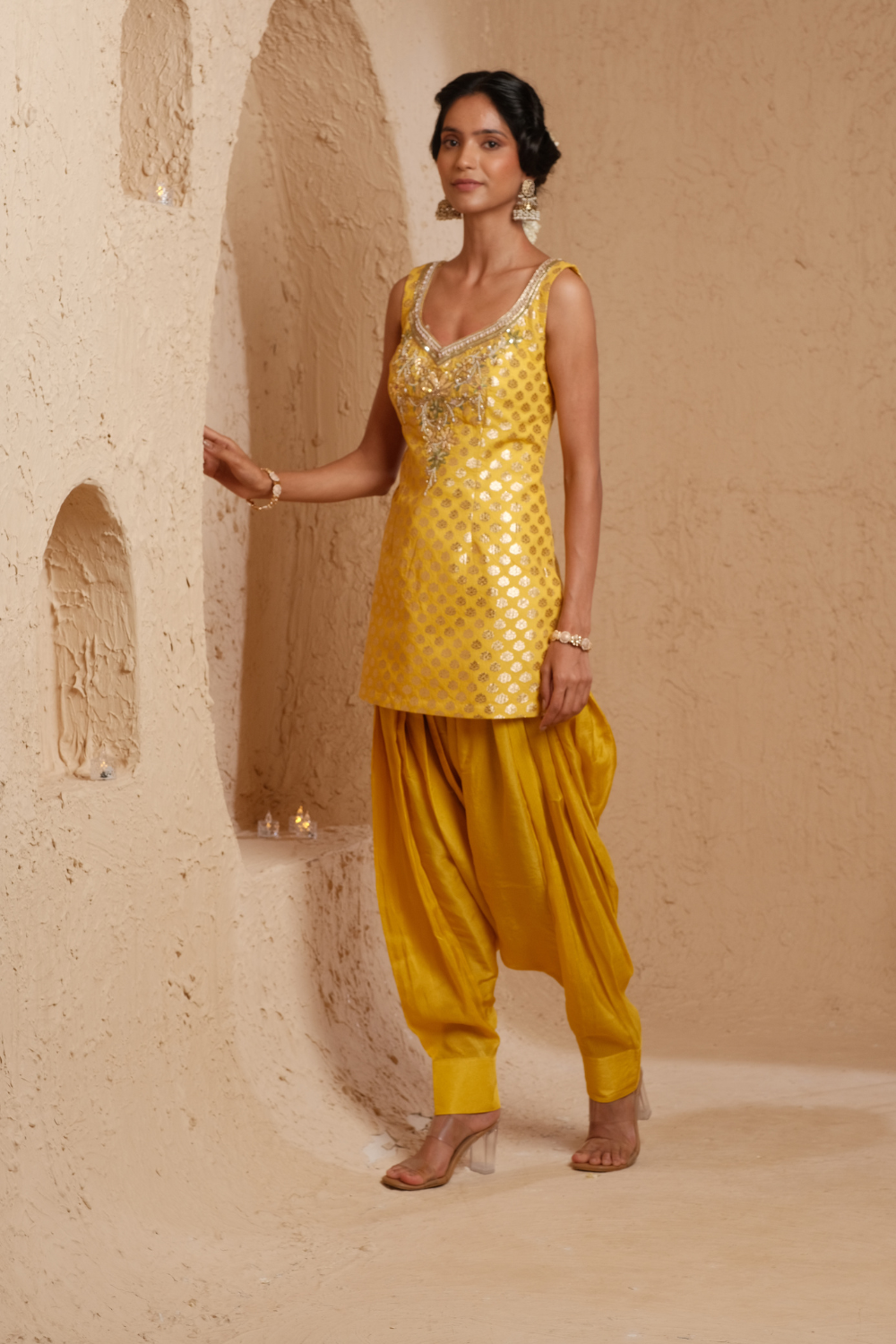 Hiranya Kurta set