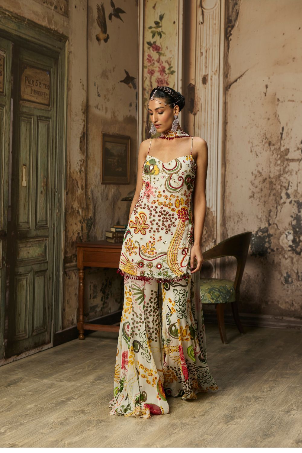 IVORY PRINT AND HIGHLIGHTED KURTI SET