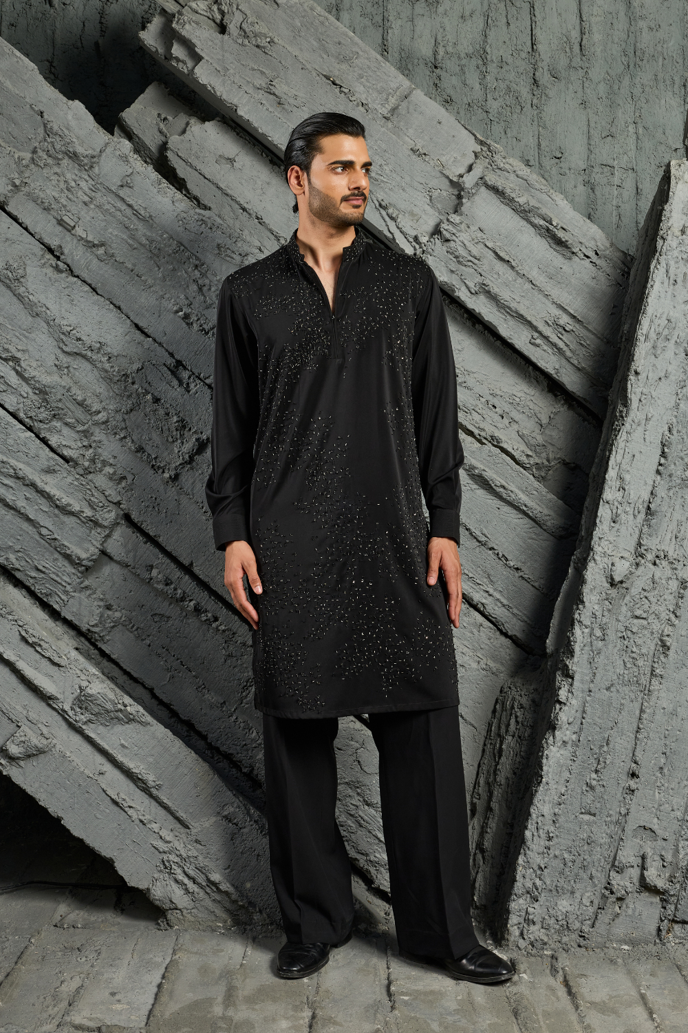 Noir Katdana Kurta Set