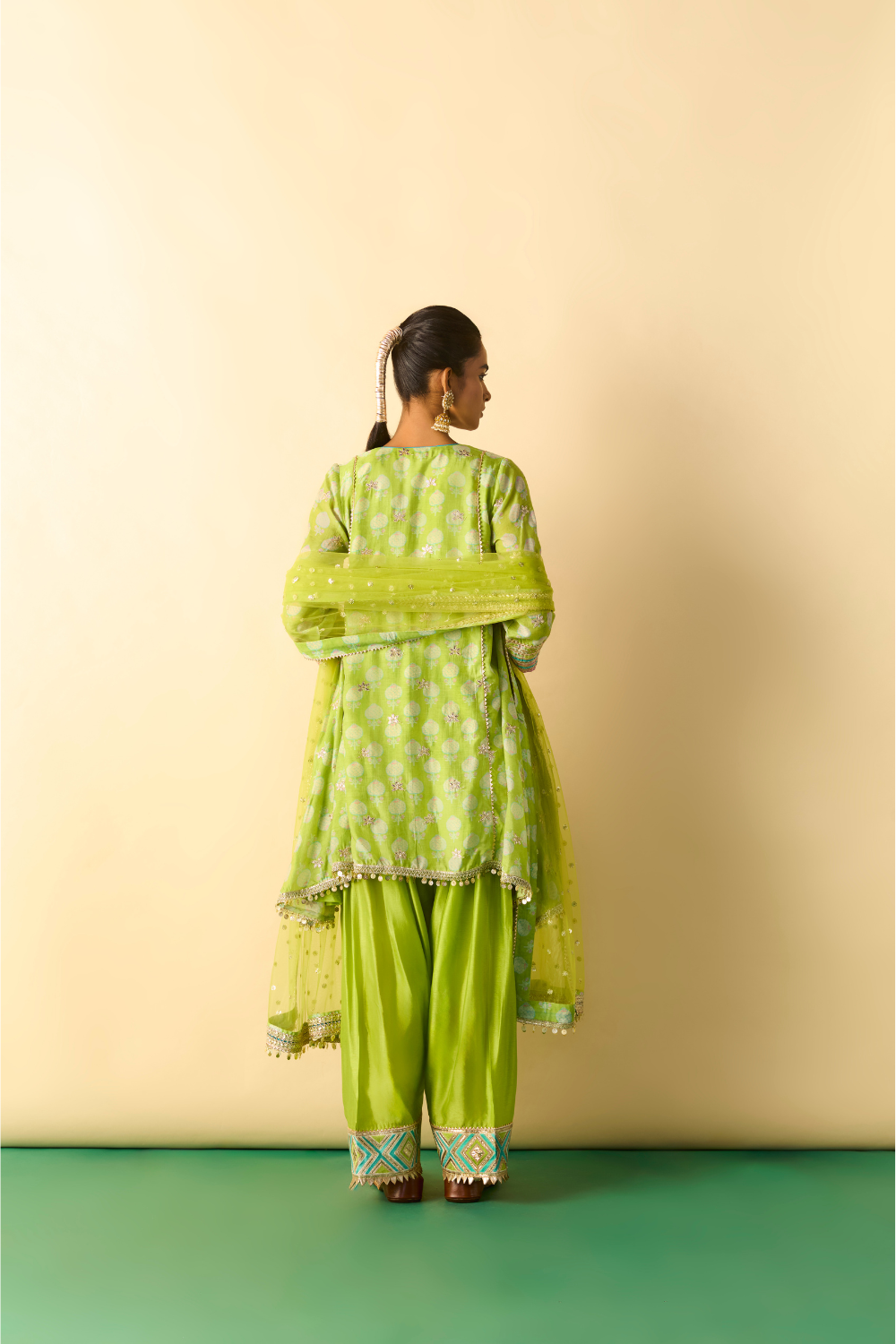 Anvi Farshi Set