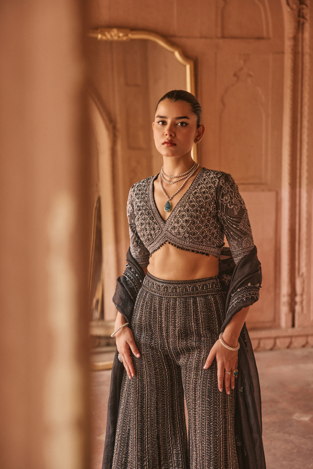 Black, dori, tissue, sharara