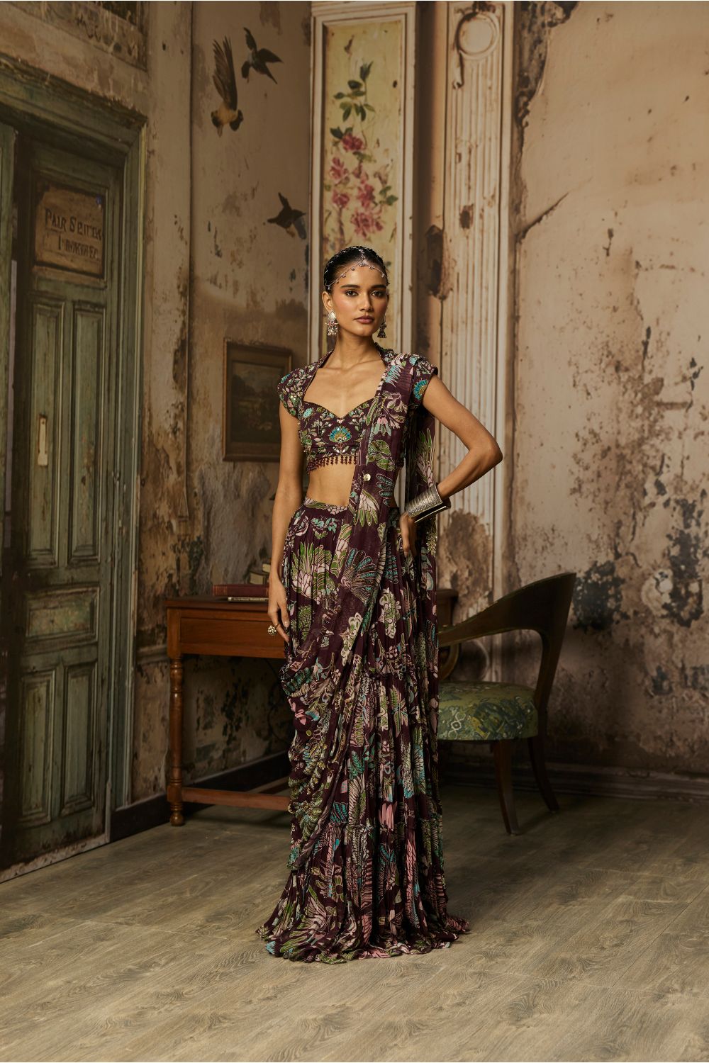 PLUM PRINT AND HIGHIGHTED TIERED SKIRT SAREE SET