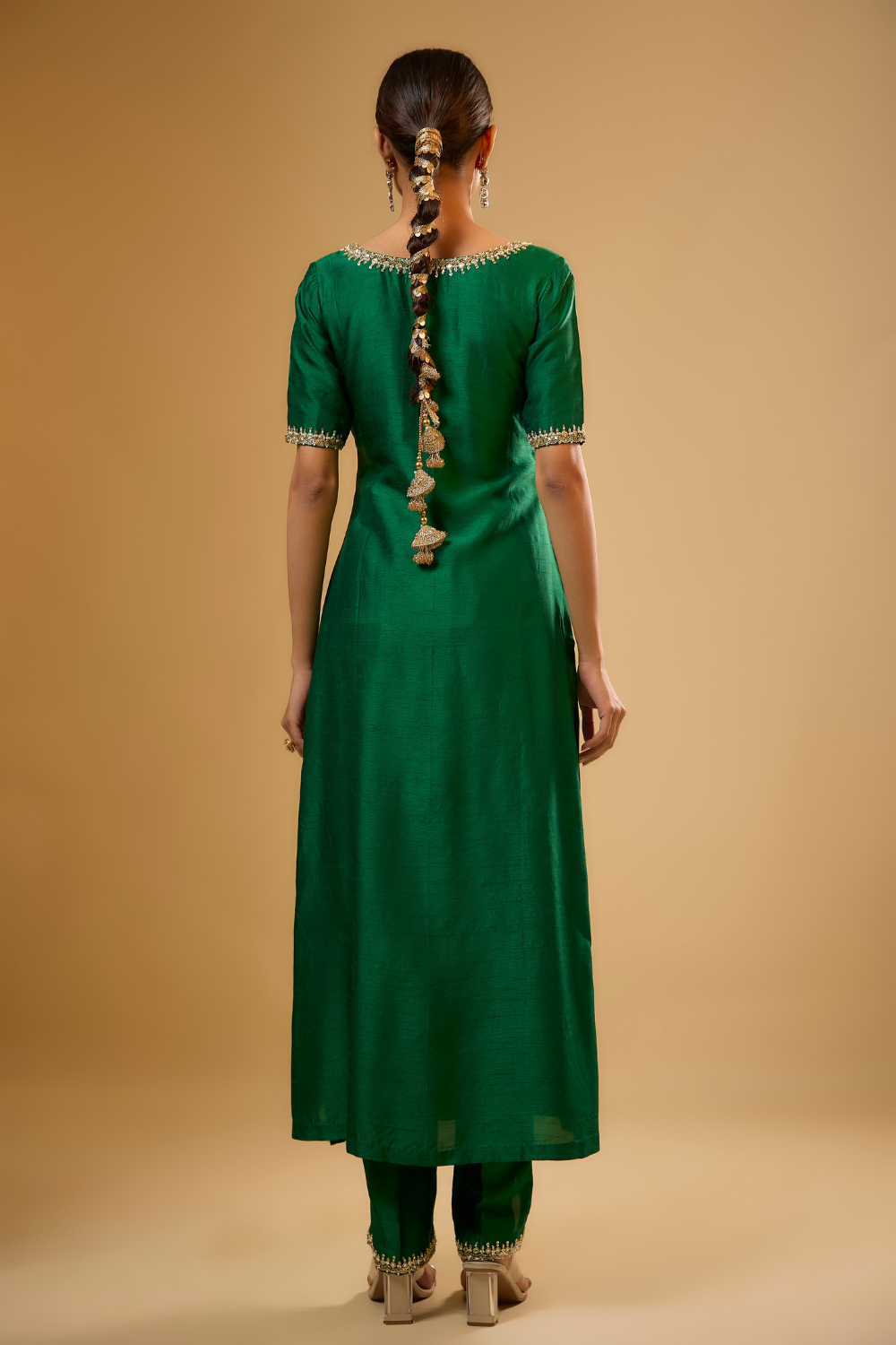 Emerald green semi dupion kurta pants set with mirrors and gold embroidery