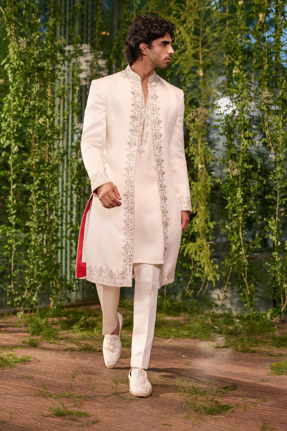 Shvet Agni - The Fearless King Sherwani