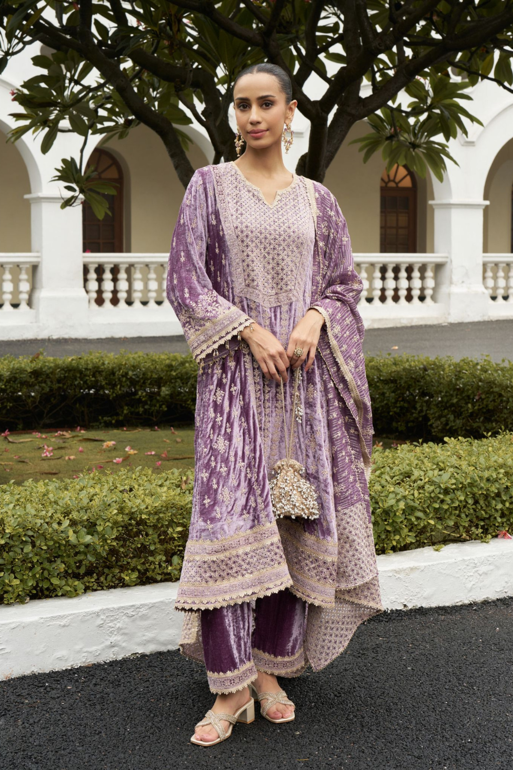 Velvet Suramya Lavender Kurta Set With Banarsi Stripe Pani Gold Lavender Suramya Dupatta