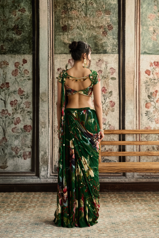 GREEN FLORAL PRINT AND HIGHLIGHTED SKIRT SAREE SET
