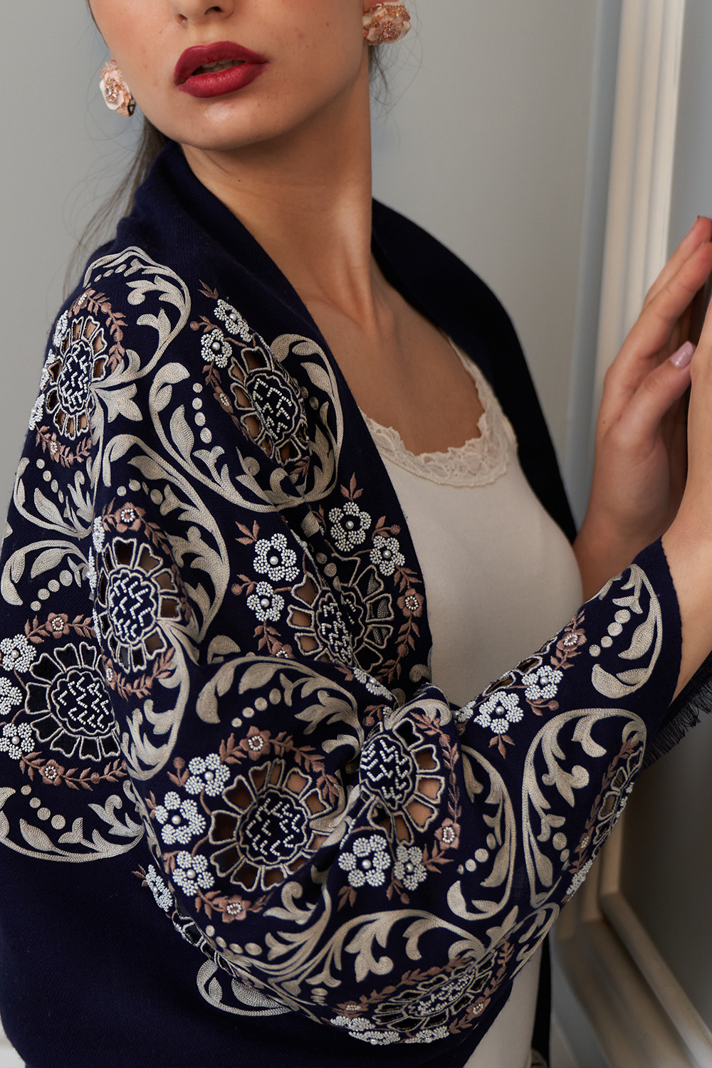 Floral Crest | Embroidered Wool Silk Stole – Navy
