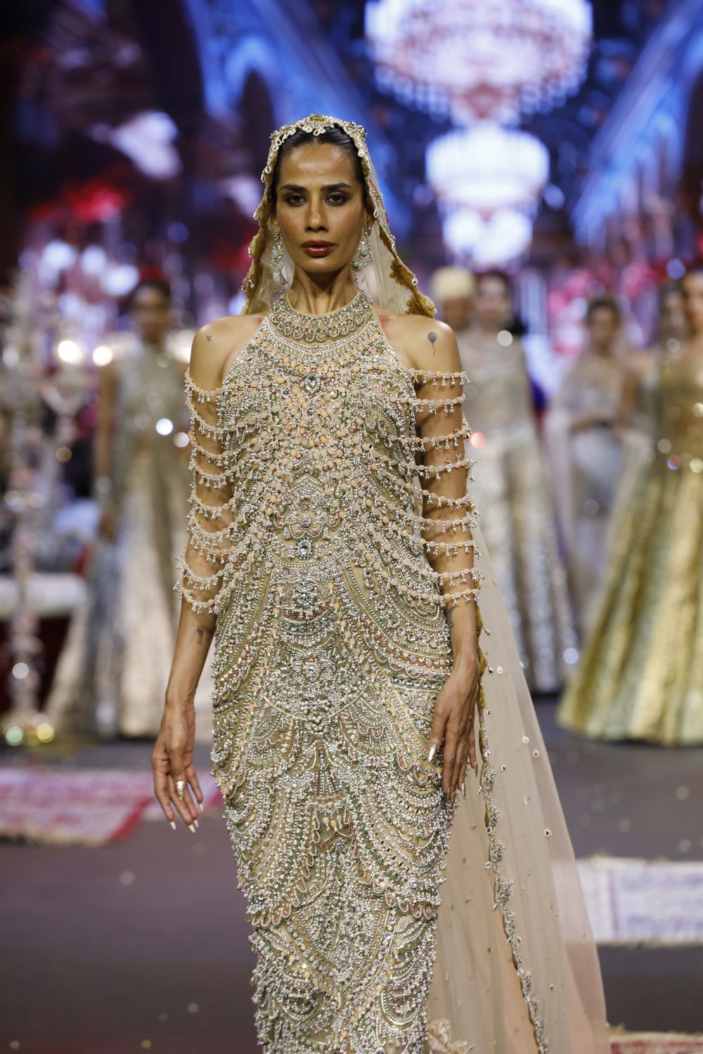 Sheeshmahal Jadau Gown