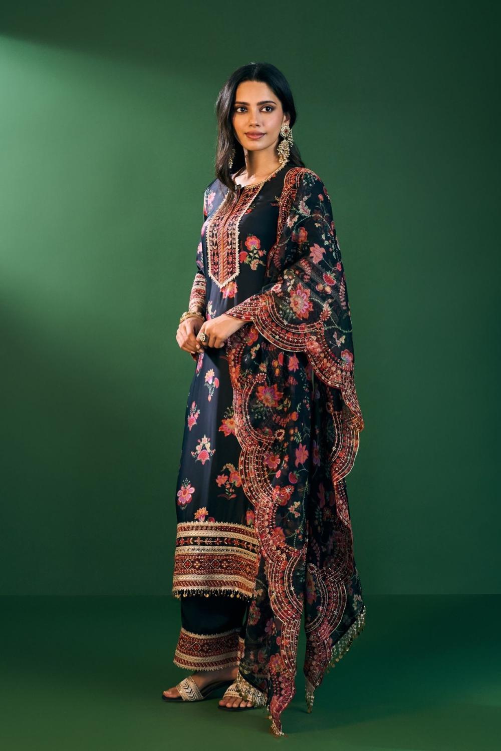 Ovia Cupro Satin Printed Black Kurta & Pant Set