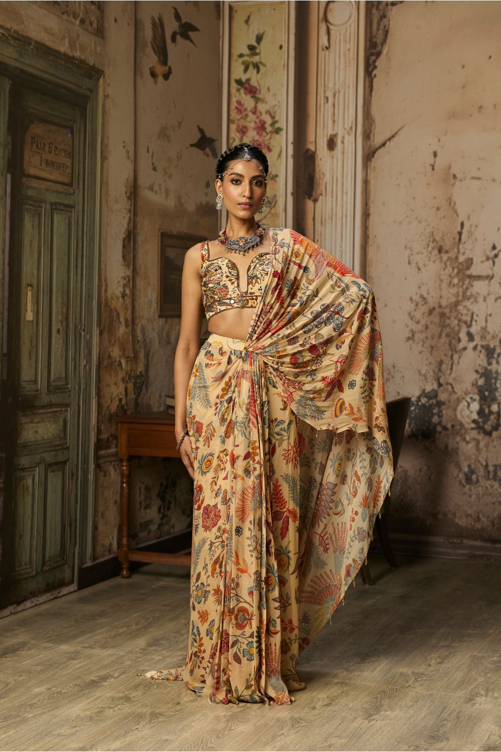 BEIGE PRINTED AND HIGHLIGHTED BLOUSE SKIRT SAREE SET