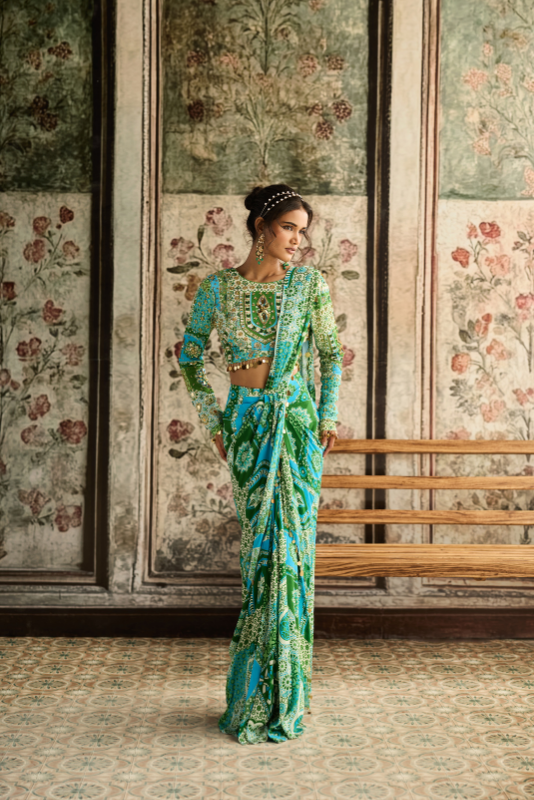 AQUA PRINT AND HIGHLIGHTED DHOTI SAREE SET