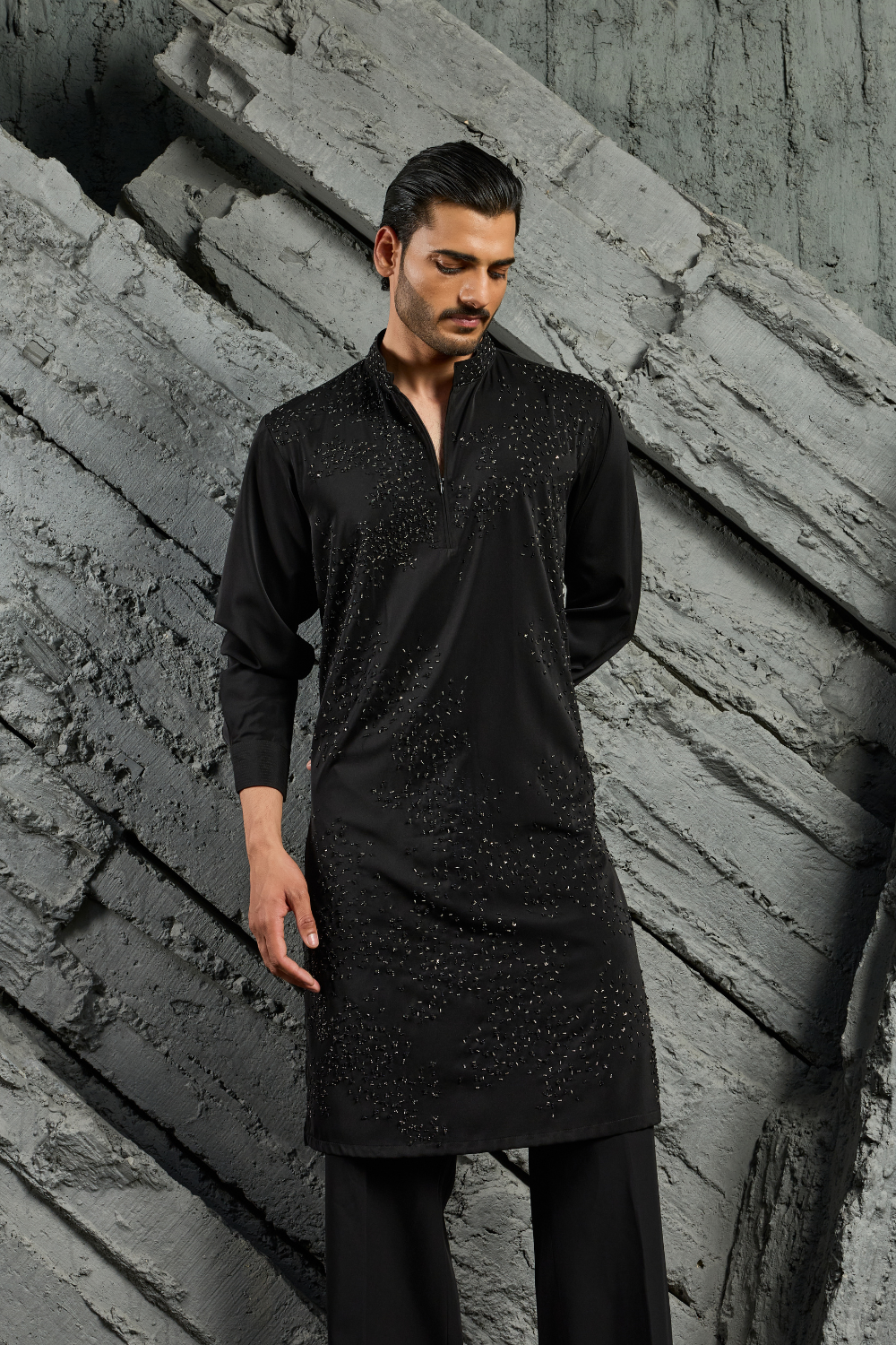 Noir Katdana Kurta Set