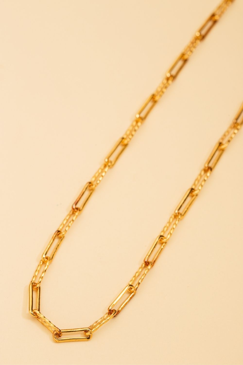 Amour textured link chain