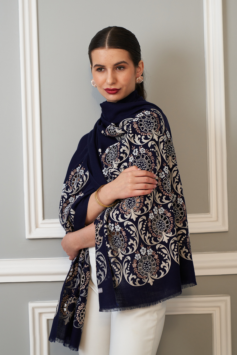 Floral Crest | Embroidered Wool Silk Stole – Navy