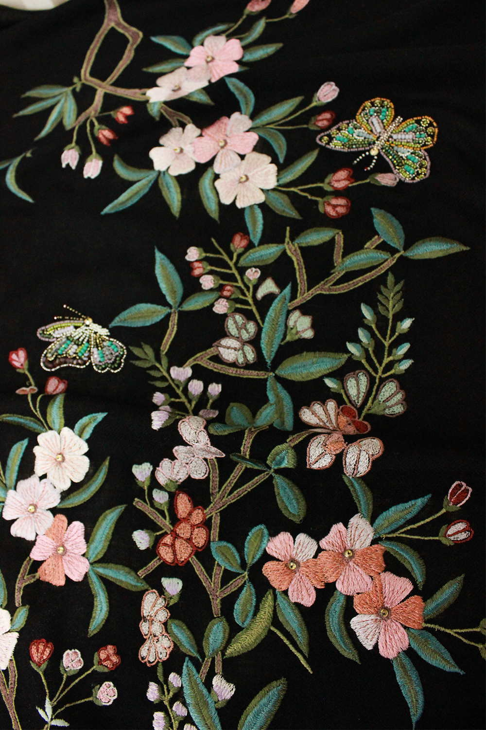 A Garden Diary | Embroidered Fine Merino Wool Stole – Black