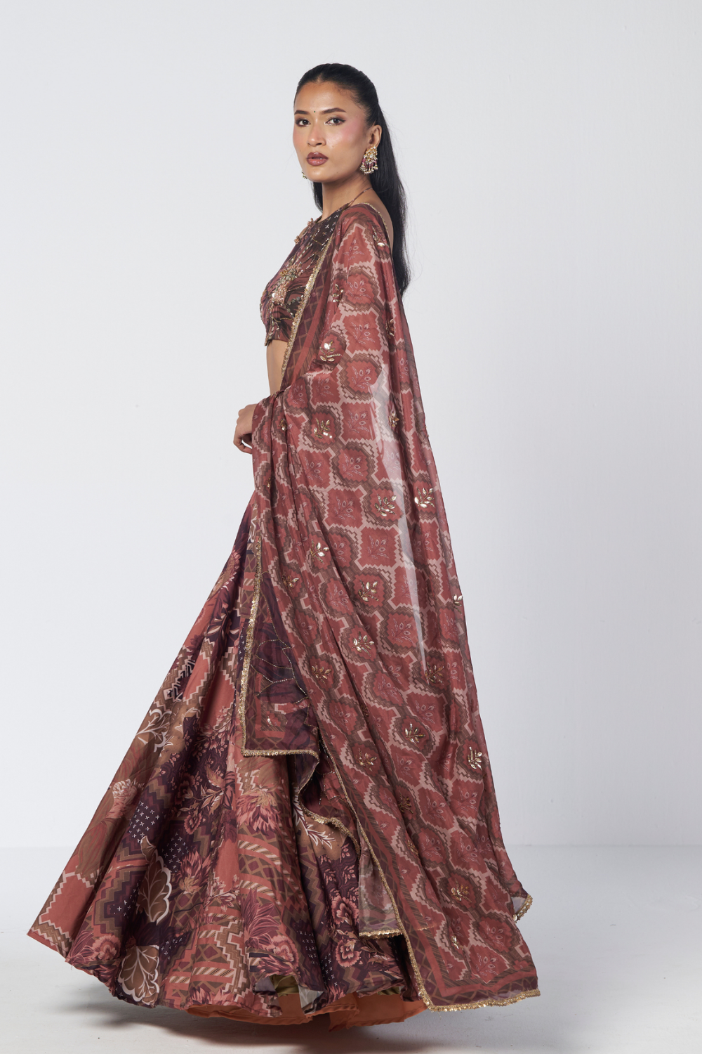 Patakha Lehenga