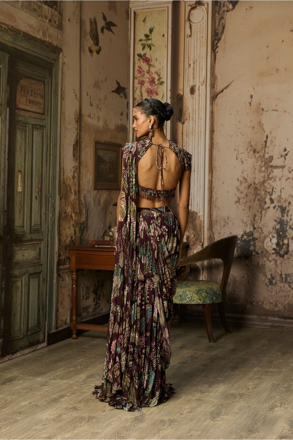 PLUM PRINT AND HIGHIGHTED TIERED SKIRT SAREE SET