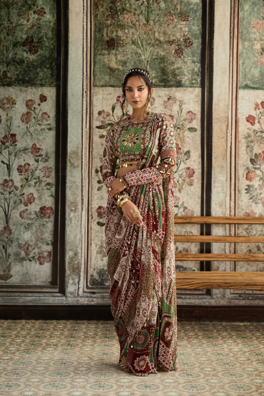SAGE-MAROON PRINT AND HIGHLIGHTED SLIT SKIRT SAREE SET