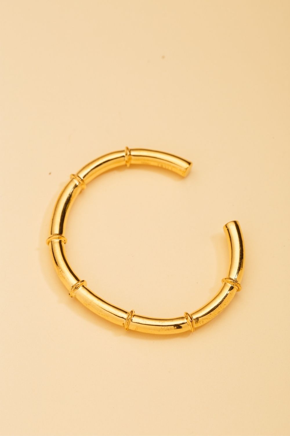 Amour rope cuff