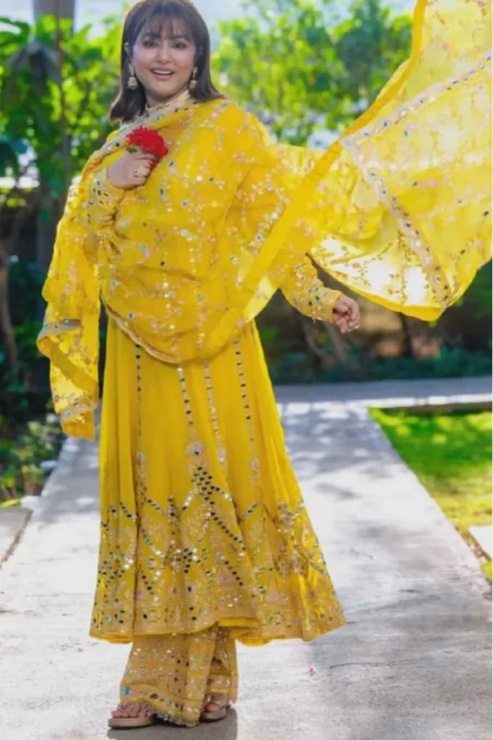 Hina Khan in Cheshtha Anarkali Set