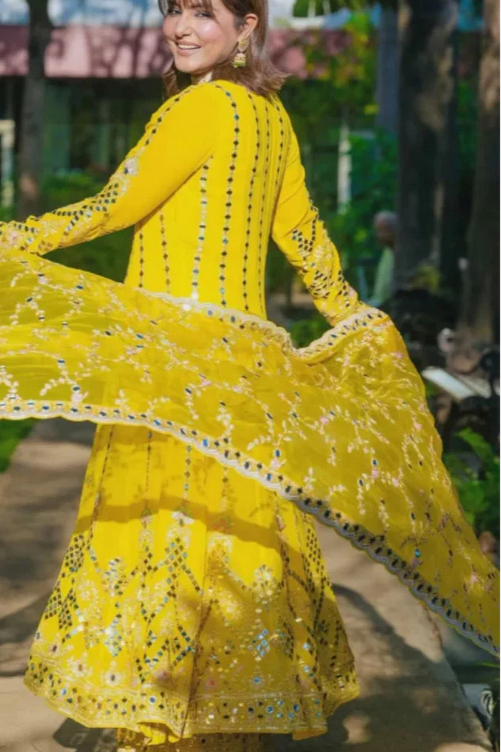 Hina Khan in Cheshtha Anarkali Set