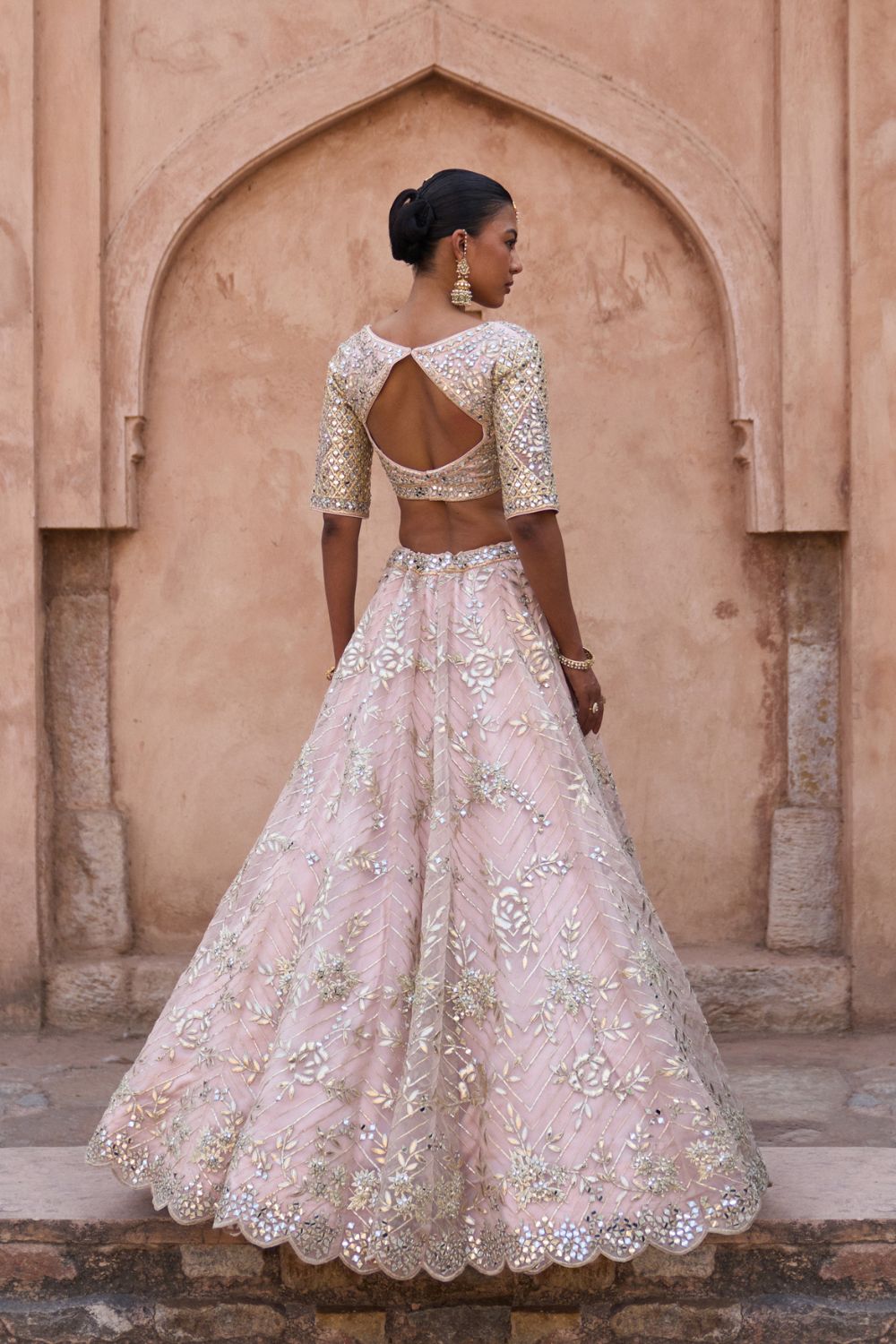 NAAZNEEN — Peach Organza Lehenga Set