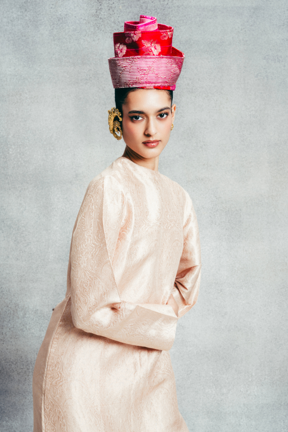 Handwoven Champagne Gold Banarasi Kaftan