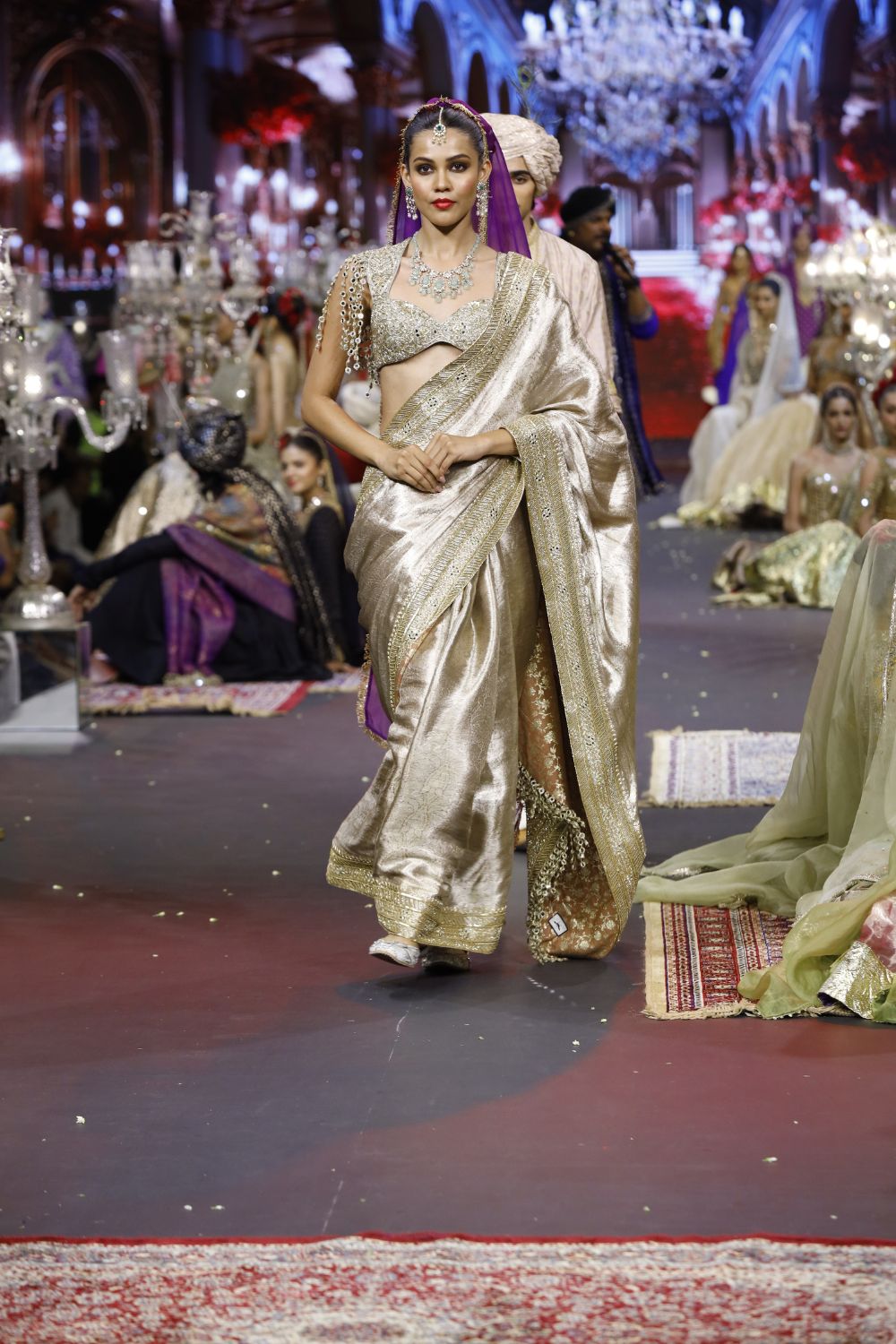 Gulnoor Saree Set