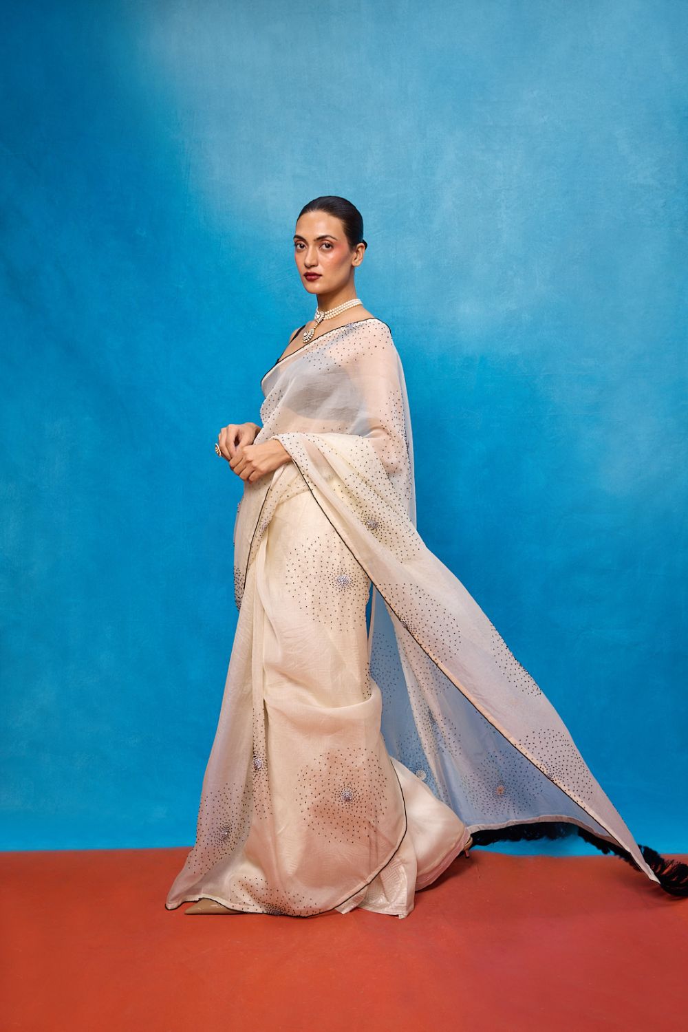 Handwoven Off-white Kora Banarasi Saree