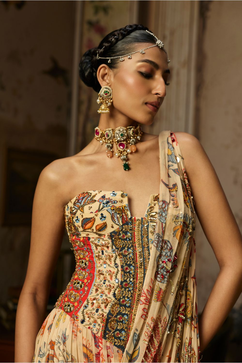 BEIGE PRINTED AND HIGHLIGHTED CORSET WITH TIERED SKIRT SAREE SET