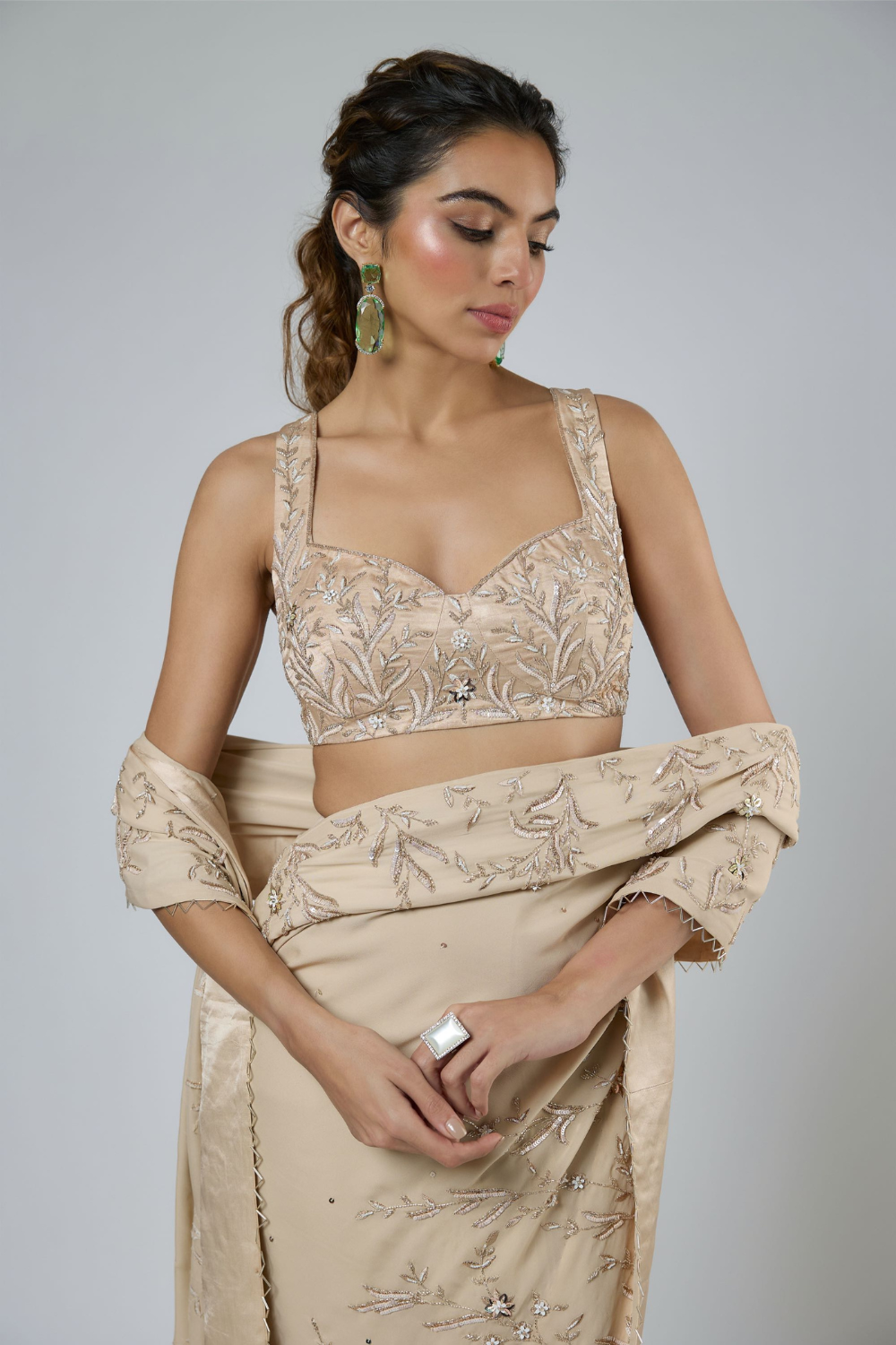 BEIGE INTRICATE FLORAL EMBROIDERED SAREE SET