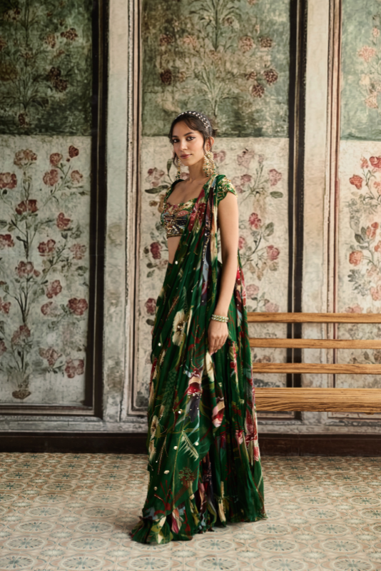 GREEN FLORAL PRINT AND HIGHLIGHTED SKIRT SAREE SET