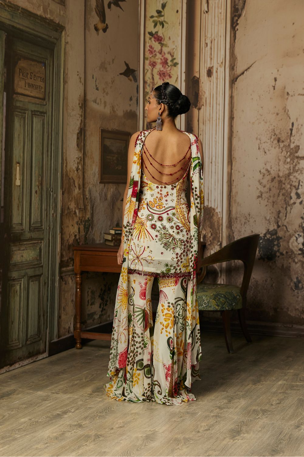 IVORY PRINT AND HIGHLIGHTED KURTI SET