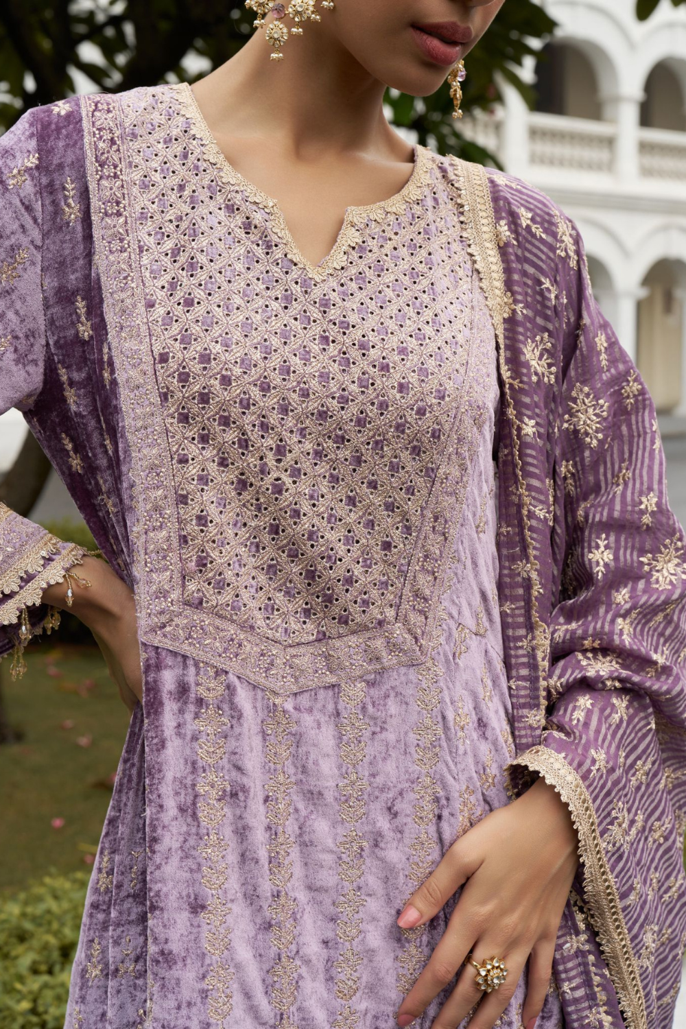 Velvet Suramya Lavender Kurta Set With Banarsi Stripe Pani Gold Lavender Suramya Dupatta