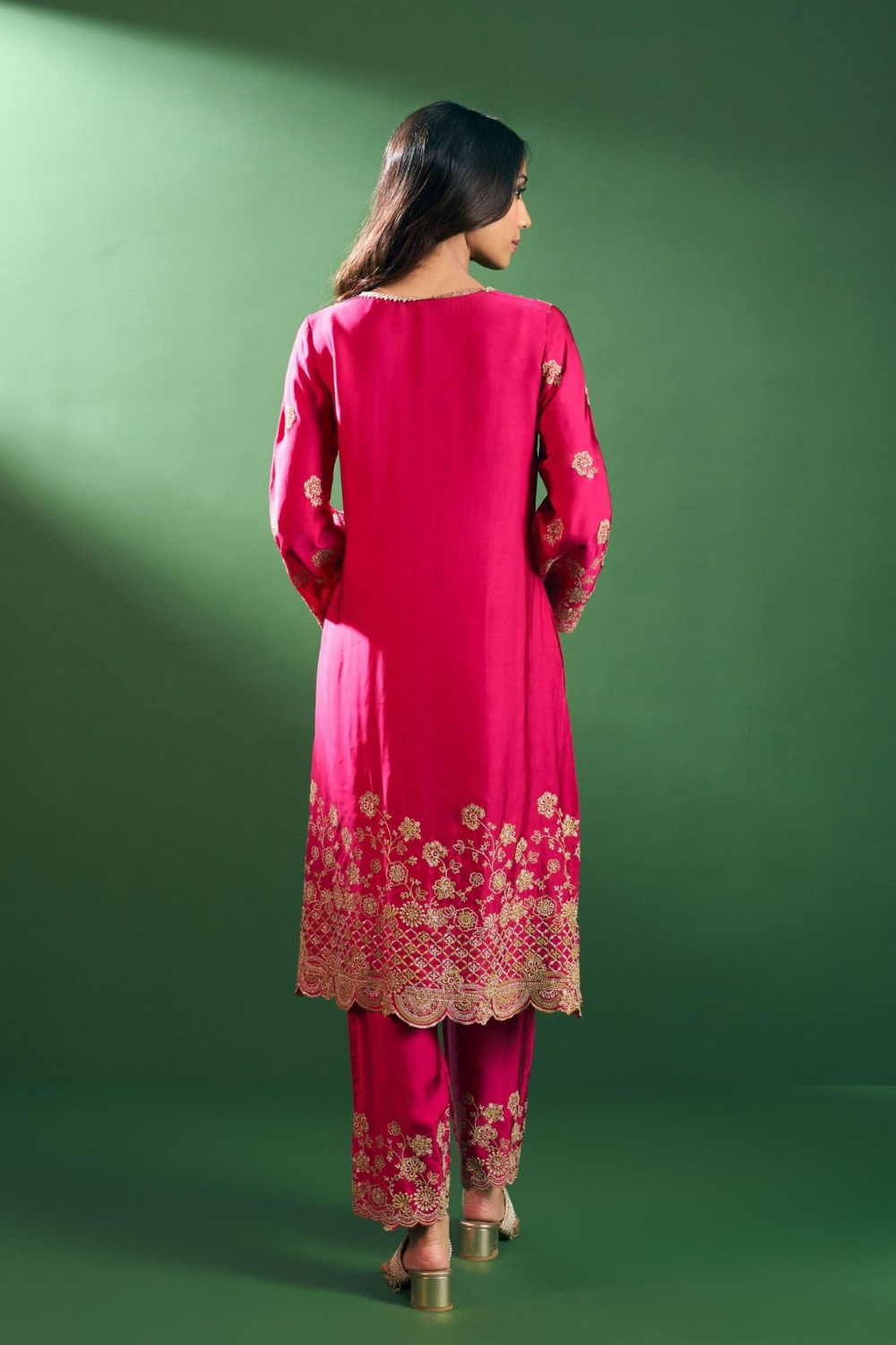 Dira Cupro Satin Fuschia Kurta Set