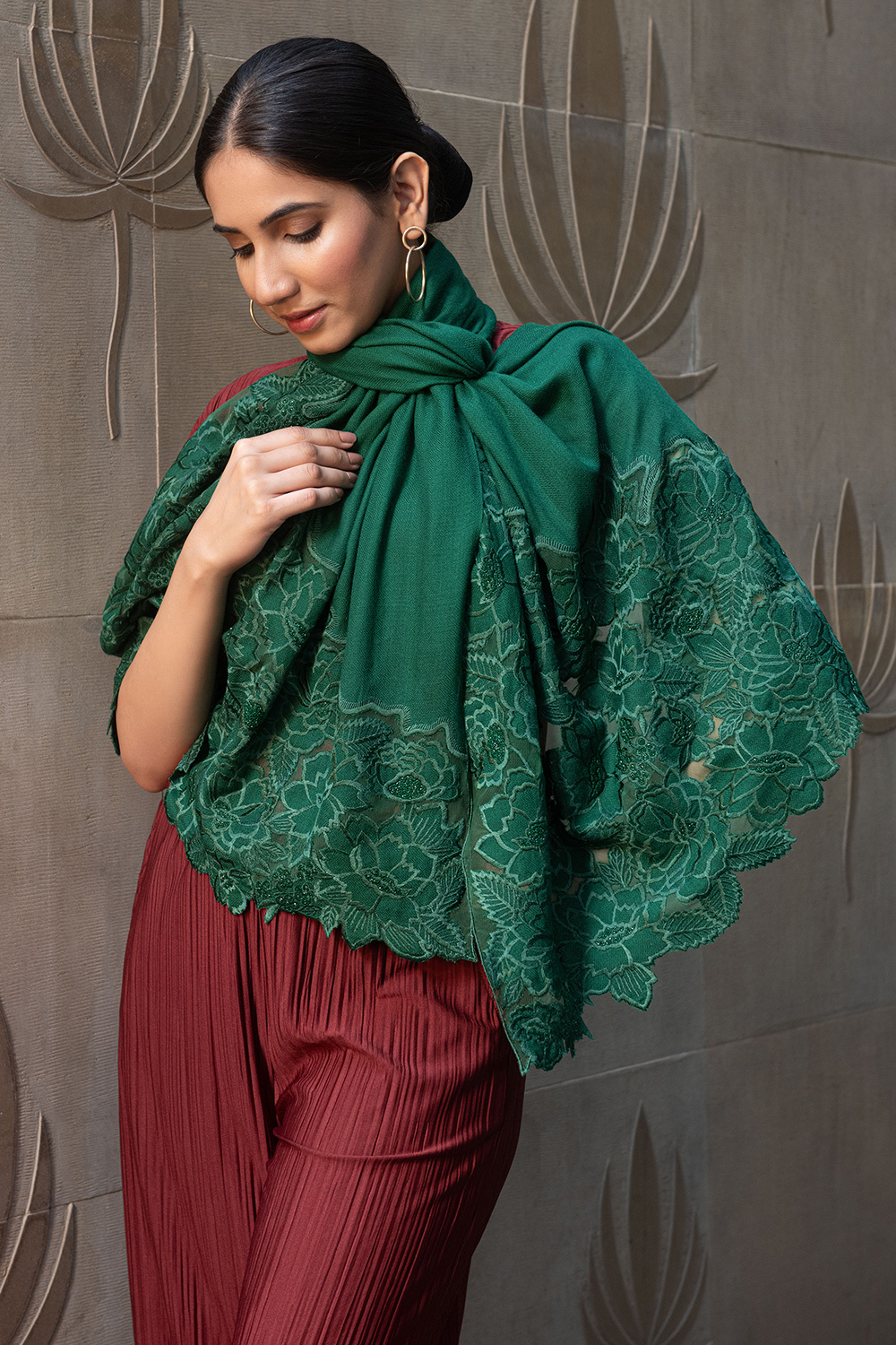 A Rose Dream | Embroidered Wool Silk Stole – Emerald