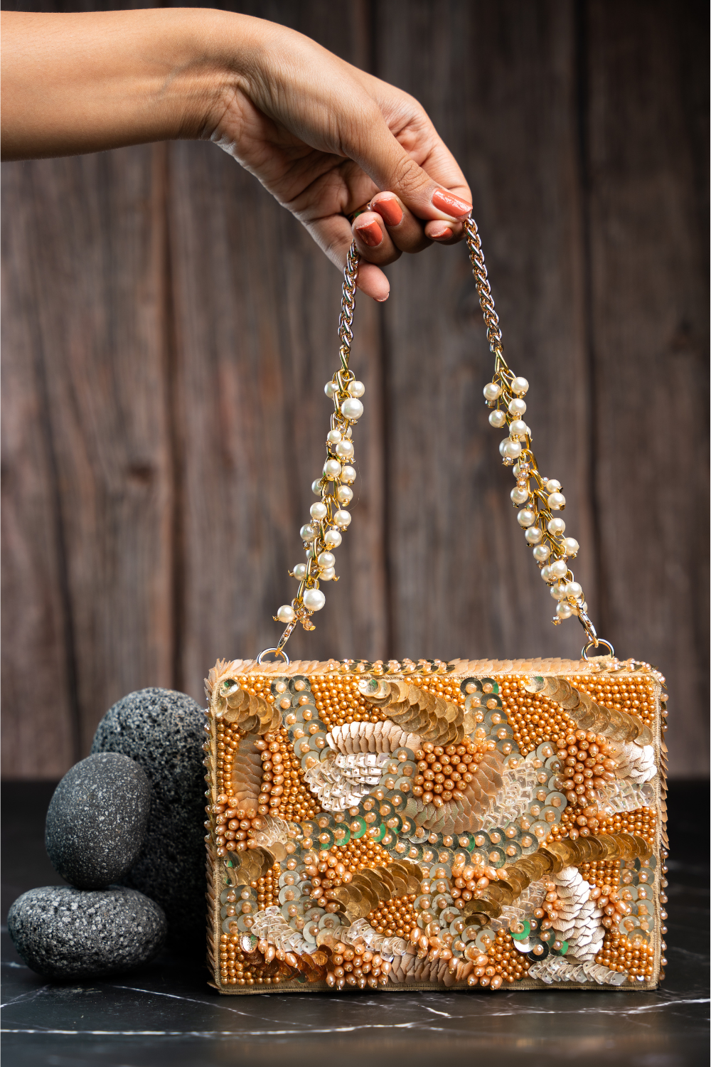 Sequinned Kasse Rustic