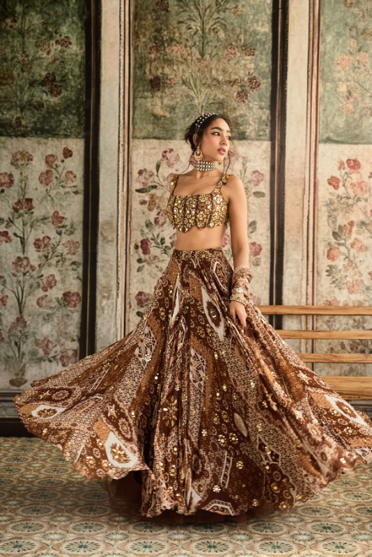 CARAMEL PRINT AND HIGHLIGHTED SCALLOP BLOUSE LEHENGA SET