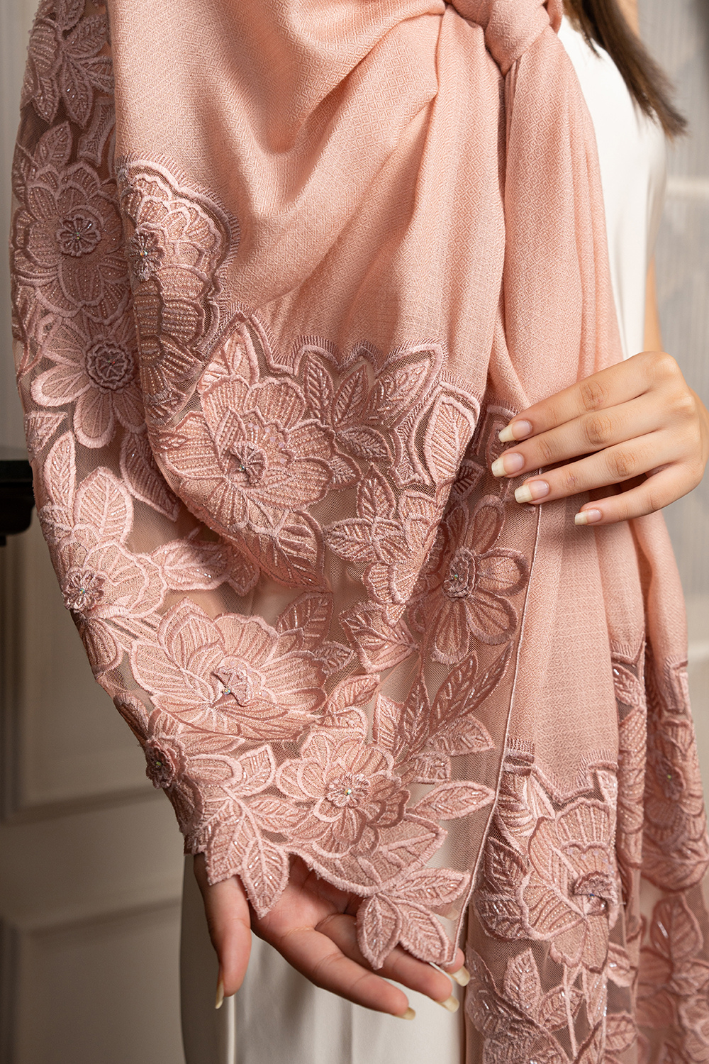 Peony Dream | Embroidered Wool Silk Stole – Pale Mauve