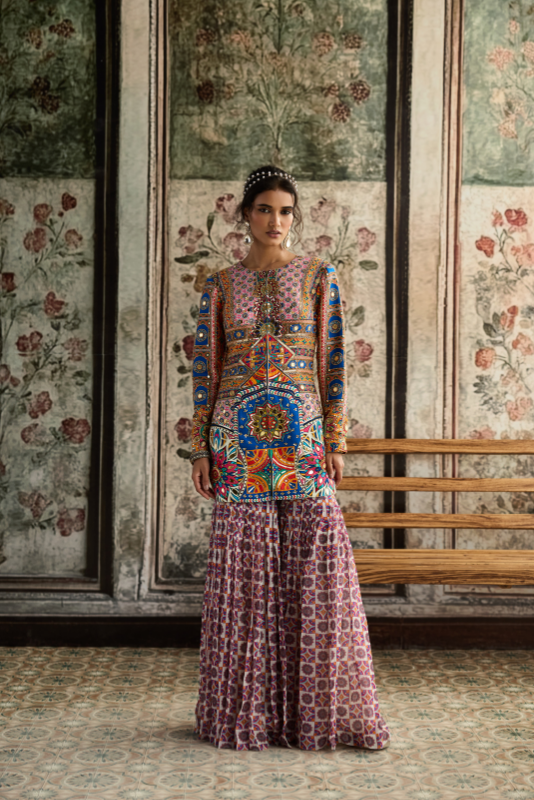 MULTI-COLOR PRINT AND HIGHLIGHTED JACKET SET